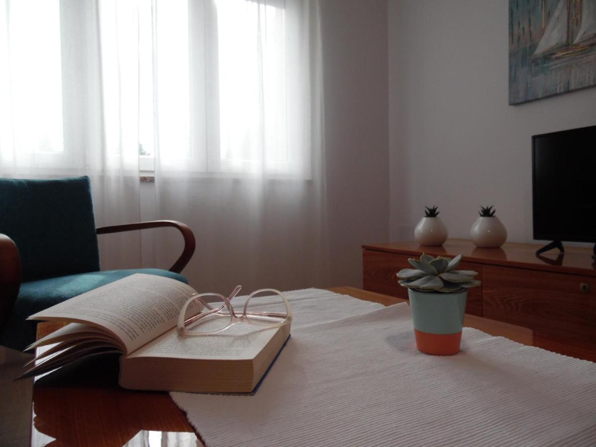 Apartment Lena Pola Esterno foto